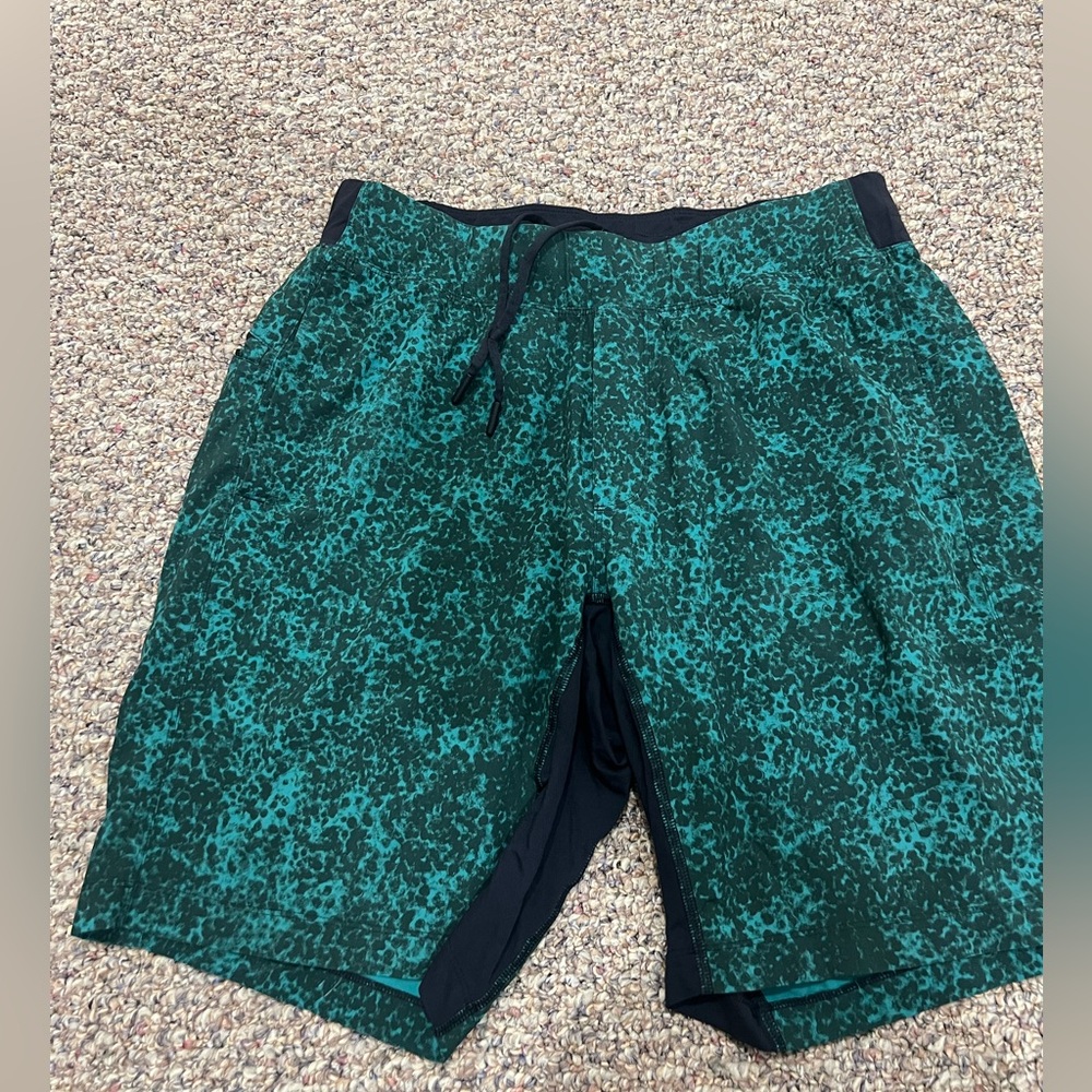 Men’s Lululemon shorts